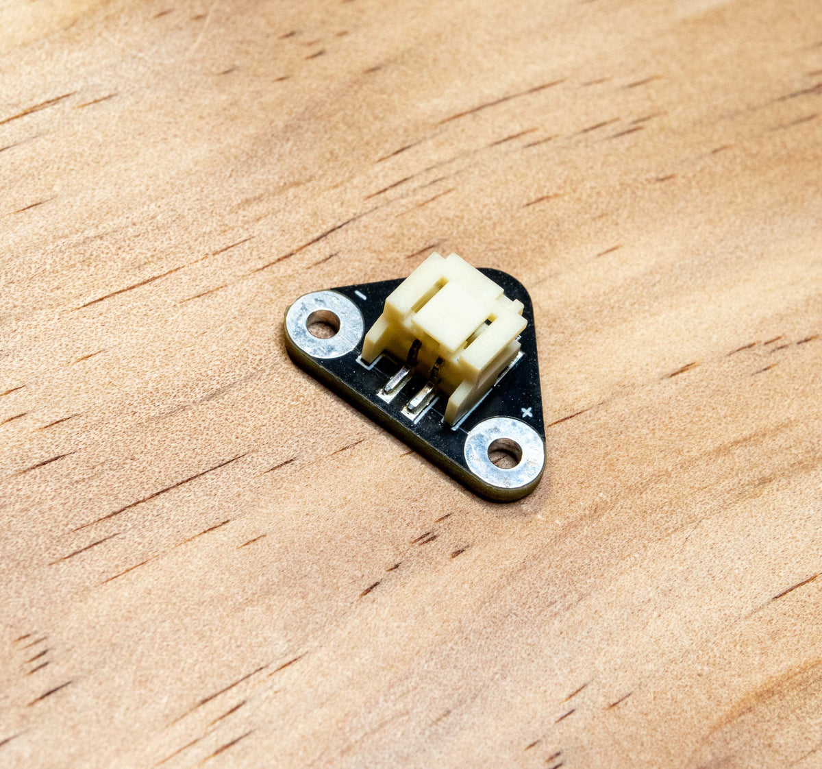 etextiles sewable JST PH 2.0 socket alternative to coin cells